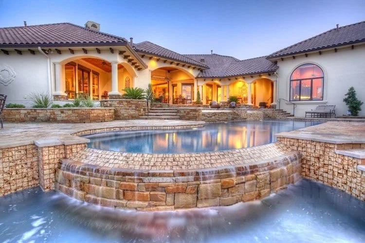 Custom Tailored Outdoor Austin Living Transform your outdoor living space into the captivating private resort you've always wanted.